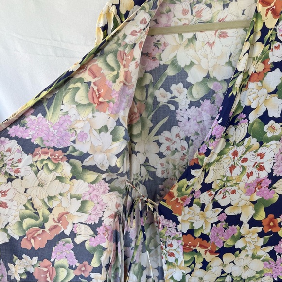 Yumi Kim Dream Lover Women’s Floral Robe with Belt & Pockets Size MED, Like New! - Picture 4 of 10